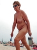 granny_sexy_beach_4_941544a6032595521a670842c6dcccb9.jpg